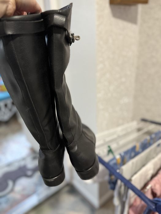 Високі осінні сапоги