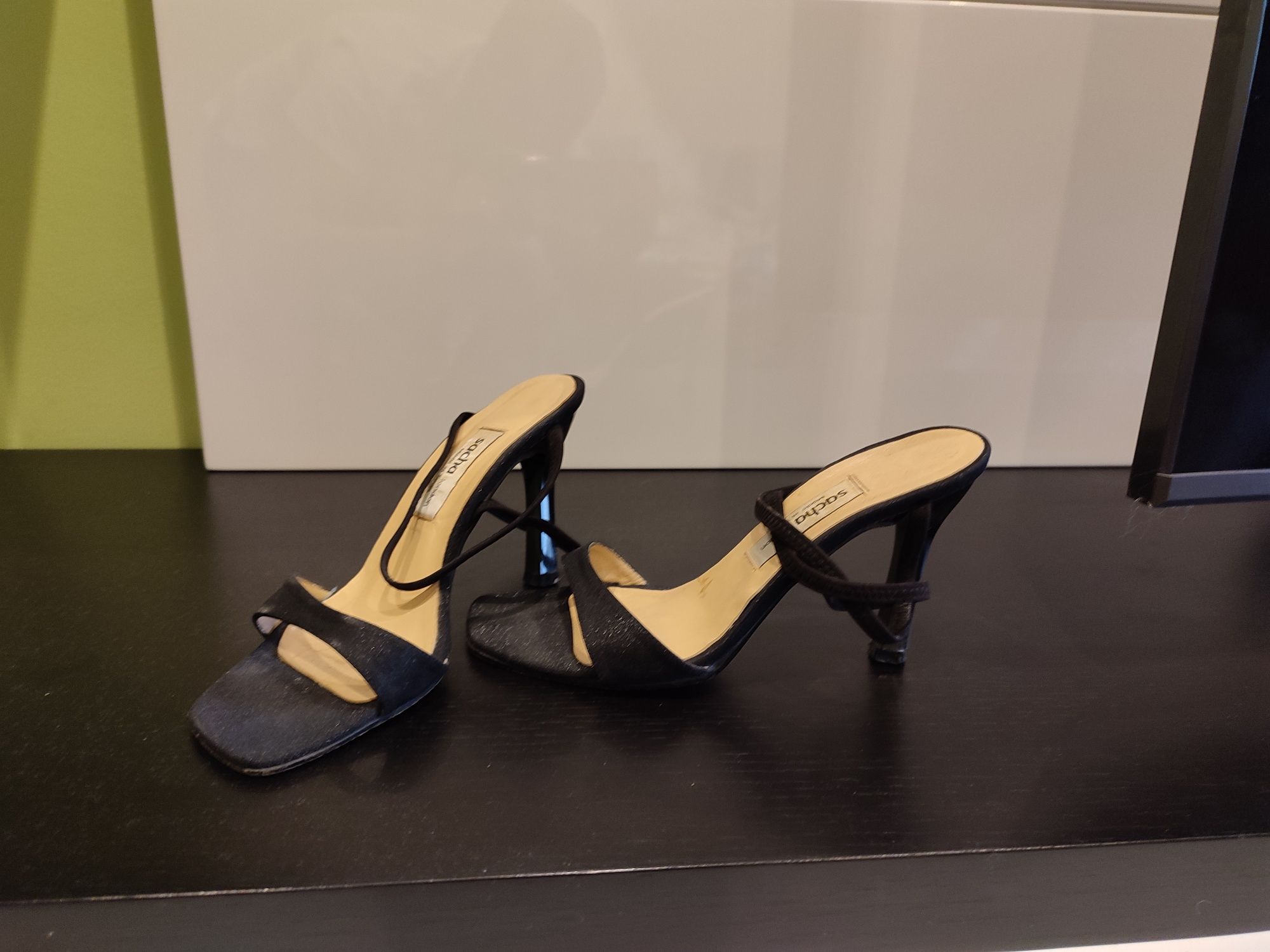 Sapatos de Senhora Muito Lindos como Novos