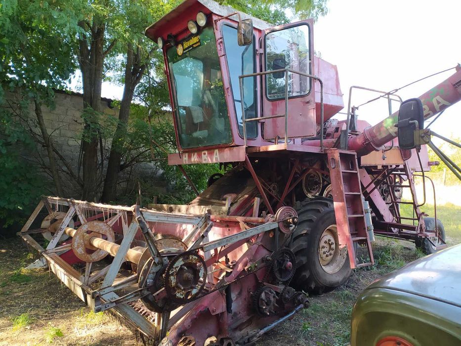 Продам комбайн Нива
