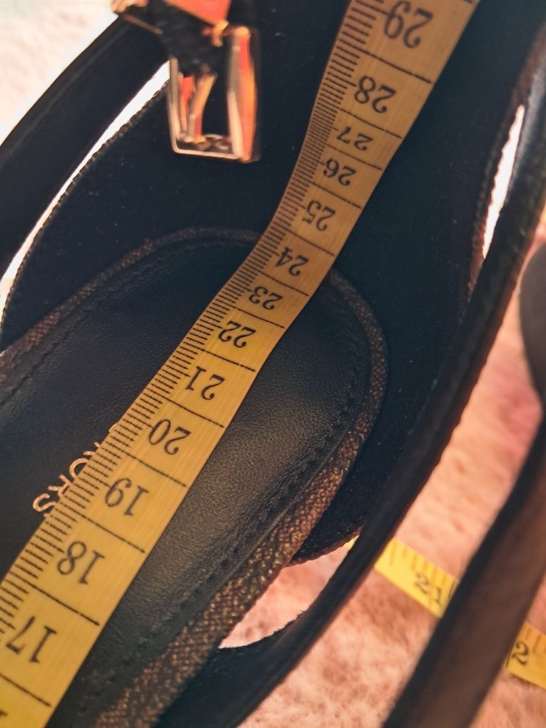 Michael Kors sandałki na obcasie wysokie MK skórzane r 37 monogram log