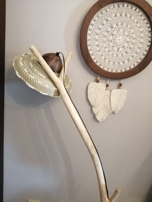 Candeeiro de pé em artesanato