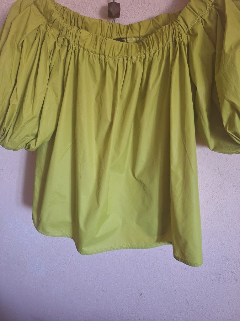 Blusa verde tecido tipo gabardina
