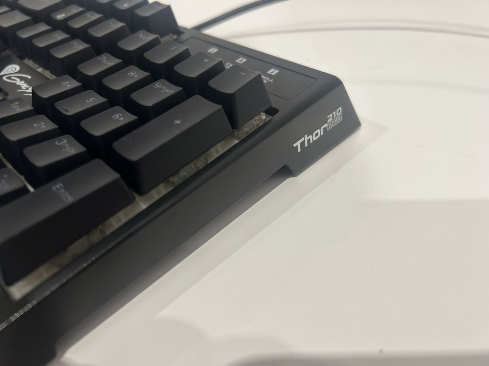 Klawiatura Genesis Thor 210 RGB + podkładka genesis