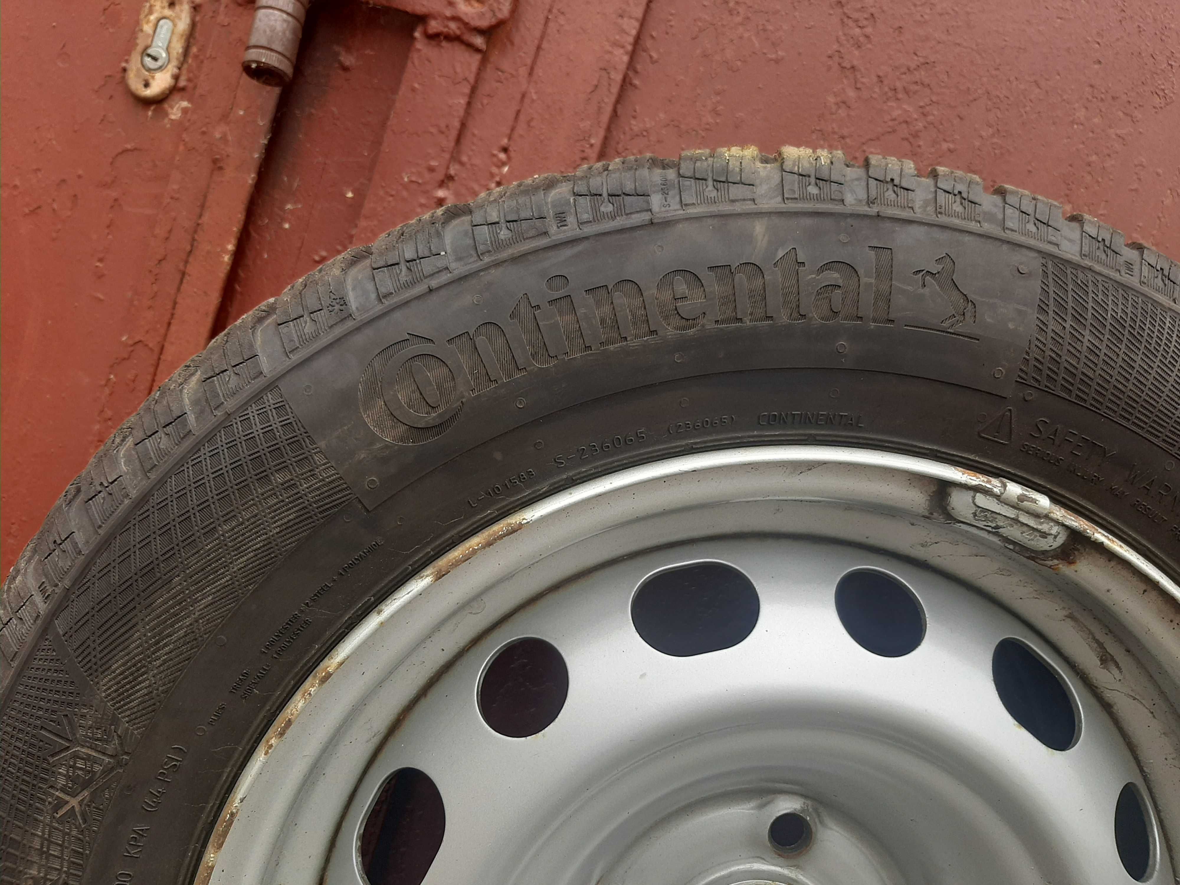 шини зимові continental 195/65 R15 з дисками 4*108 сітроен С4