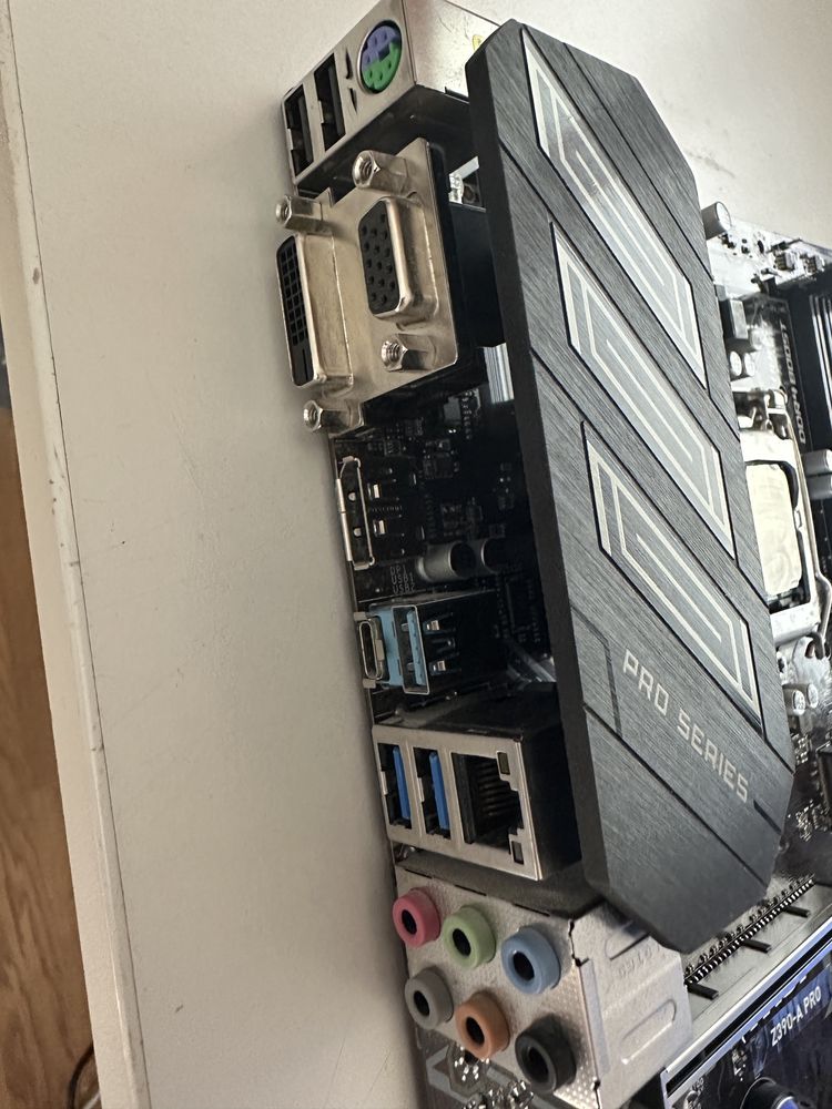Zestaw Msi z390-a pro + i5 9600