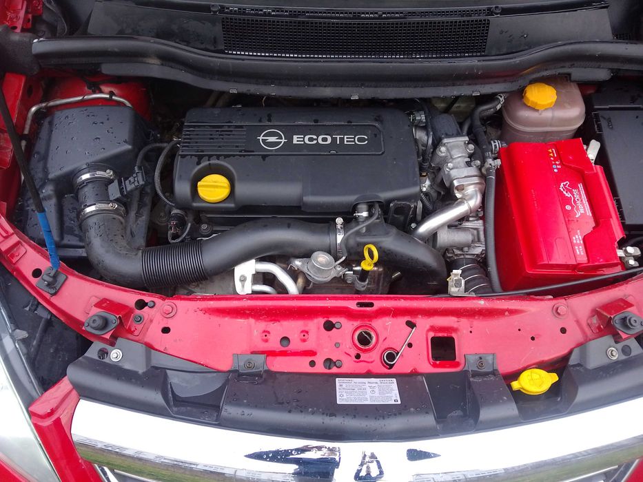 Машина Опель зефіра б