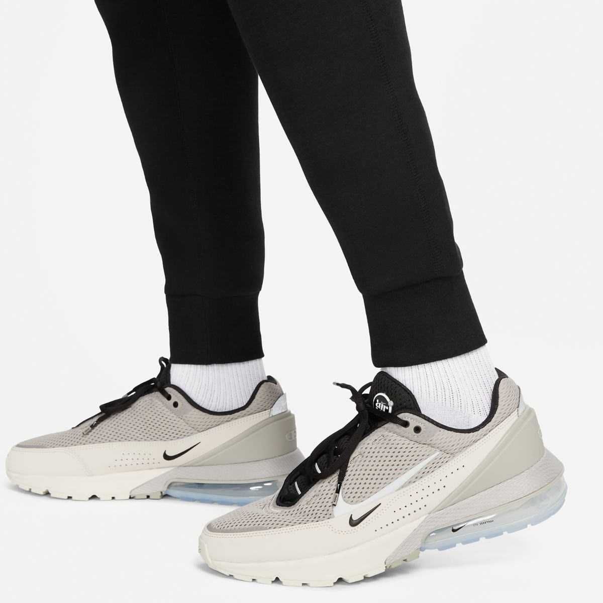 Брюки чоловічі Nike M Nk Tch Flc Jggr (FB8002-010) ОРИГІНАЛ!