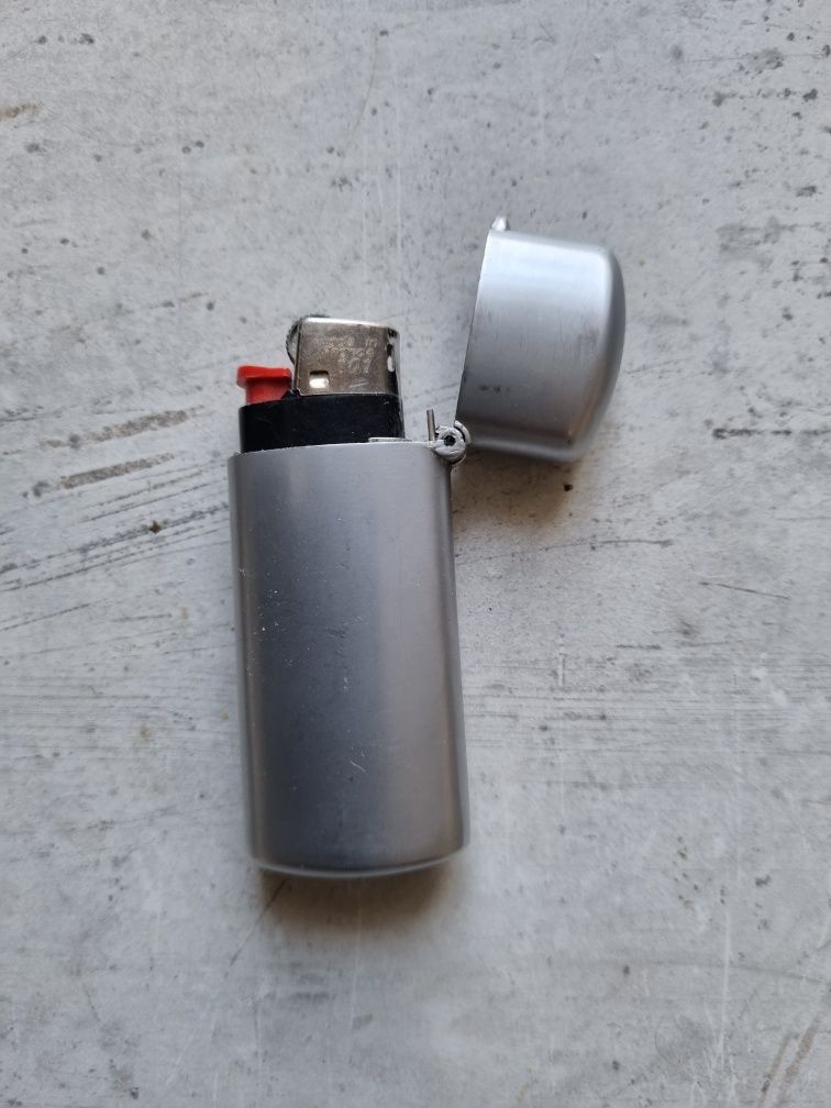 Etui do zapalniczki L&M metalowe