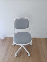 Krzesło Ikea obrotowe, biały/Vissle jasnoszary do biurka