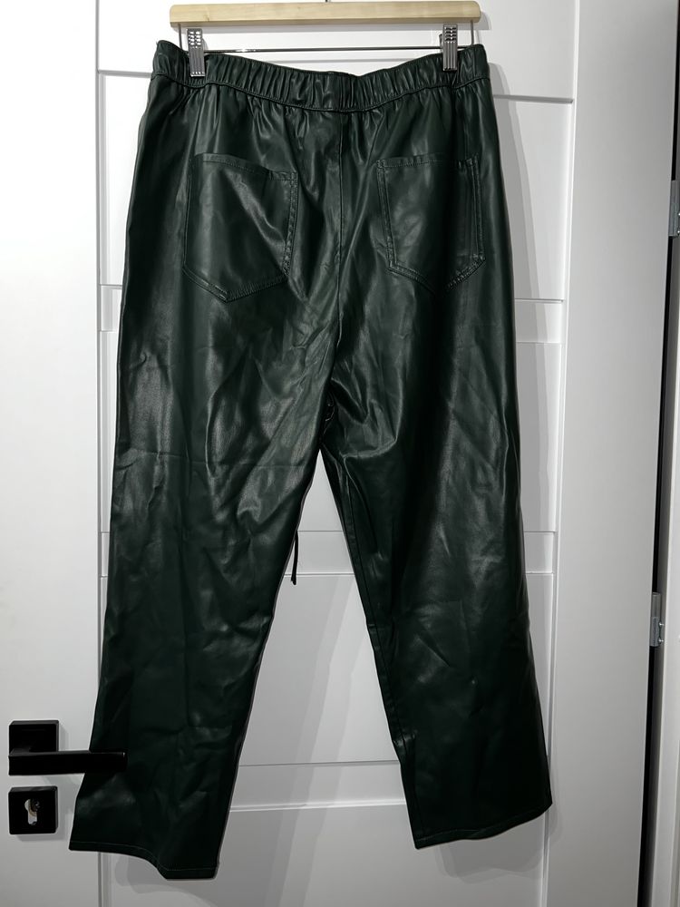 Spodnie zara skórzane zielone 42 XL