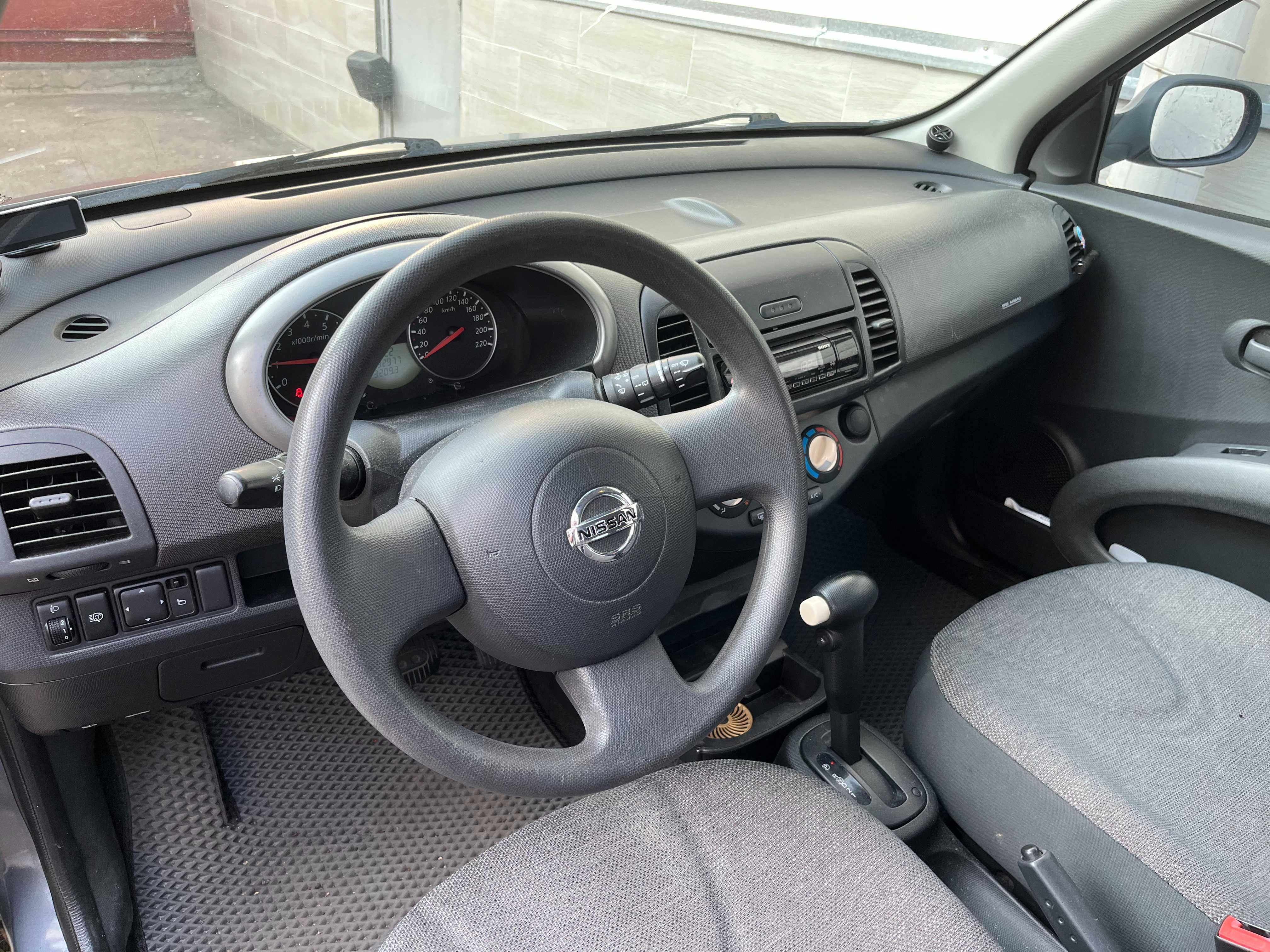 Nissan Micra 2006 1.2 AT (80 к.с.)