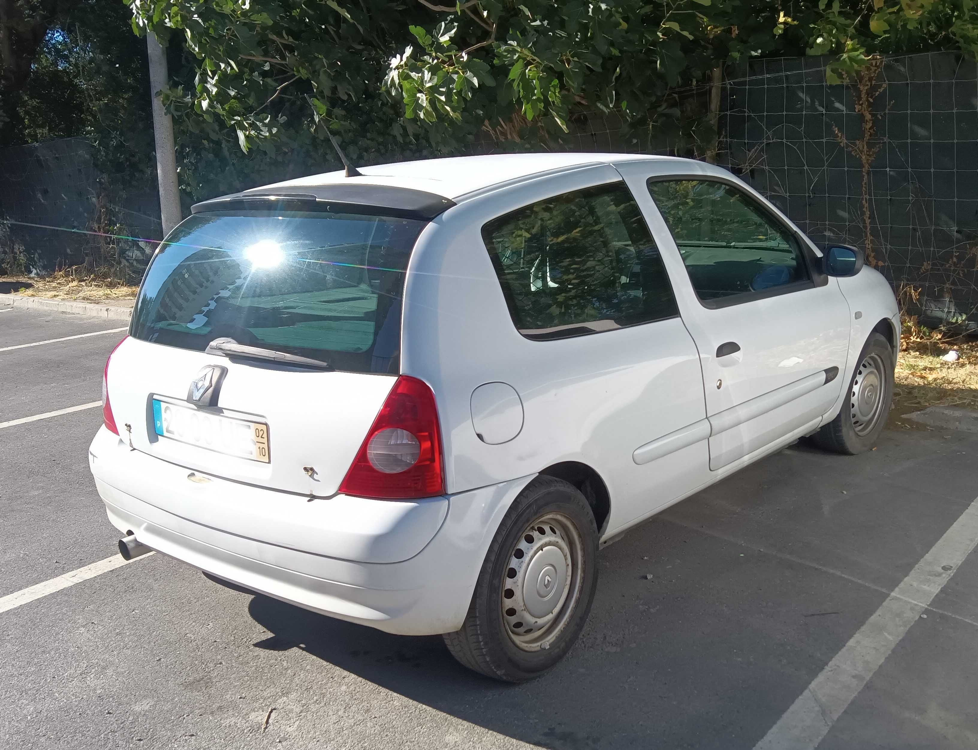 Renault Clio (comercial) usado