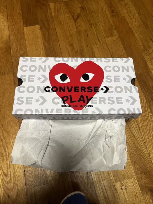 Ténis Converse x Comme des Garçons PLAY Chuck 70 - Branco