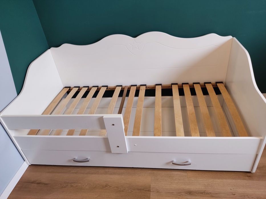 Łóżko dziecięce 160x80 z szufladą i barierką – stan bardzo dobry