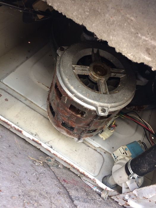 продам пральню машину неробоча