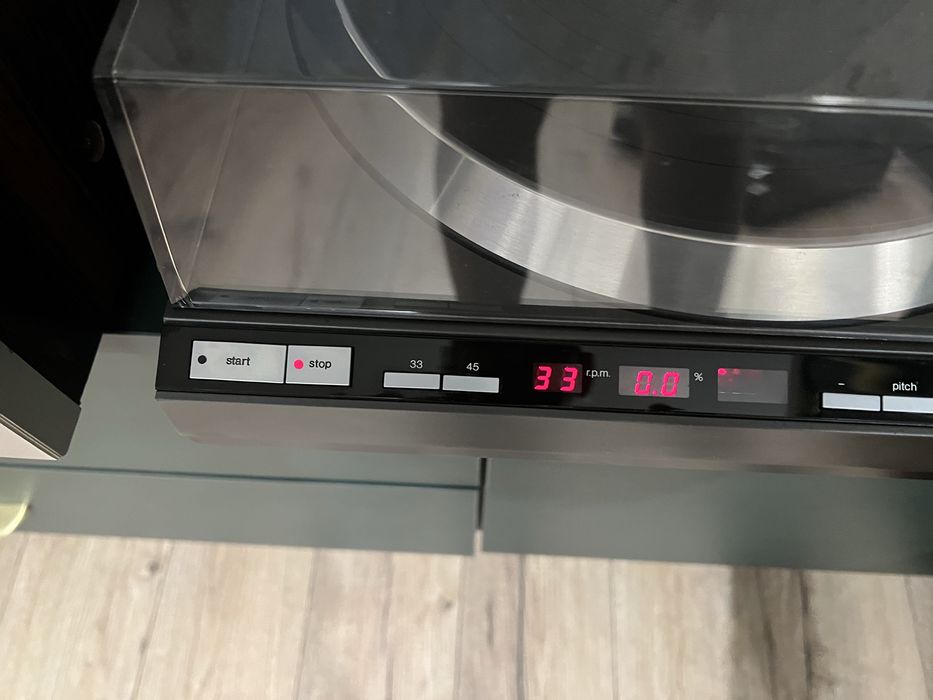 Gramofon Technics SL 1410 MK2