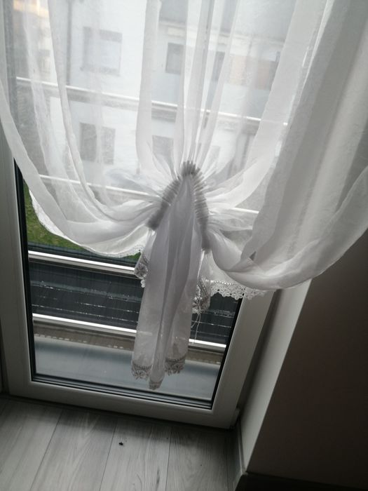 Piękne firany ala dzwony z gipiurą