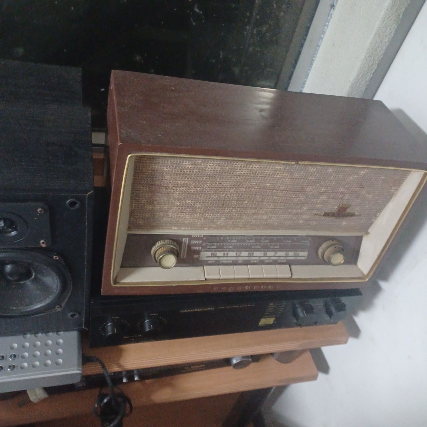 Radio antigo Normende Kadett