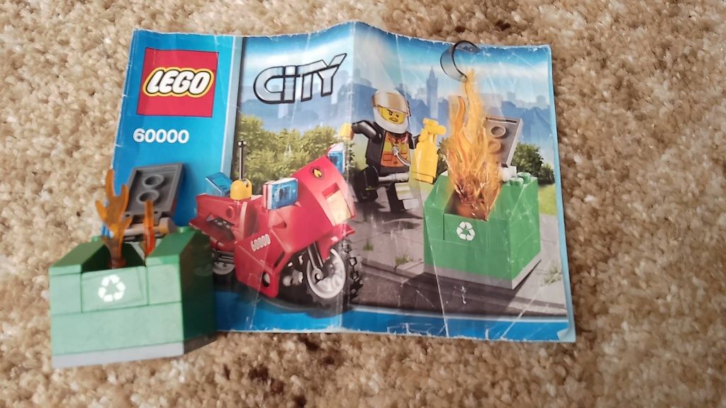 LEGO city częściowy zestaw 60000 i 60001 + instrukcje