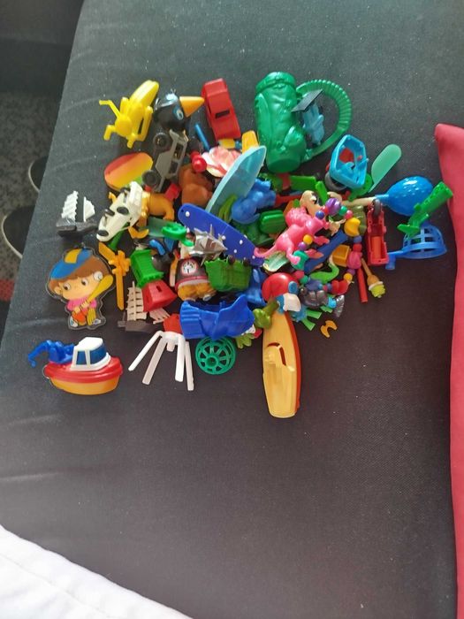 30 Brindes de gelados e oferta de lata das Looney Tunes