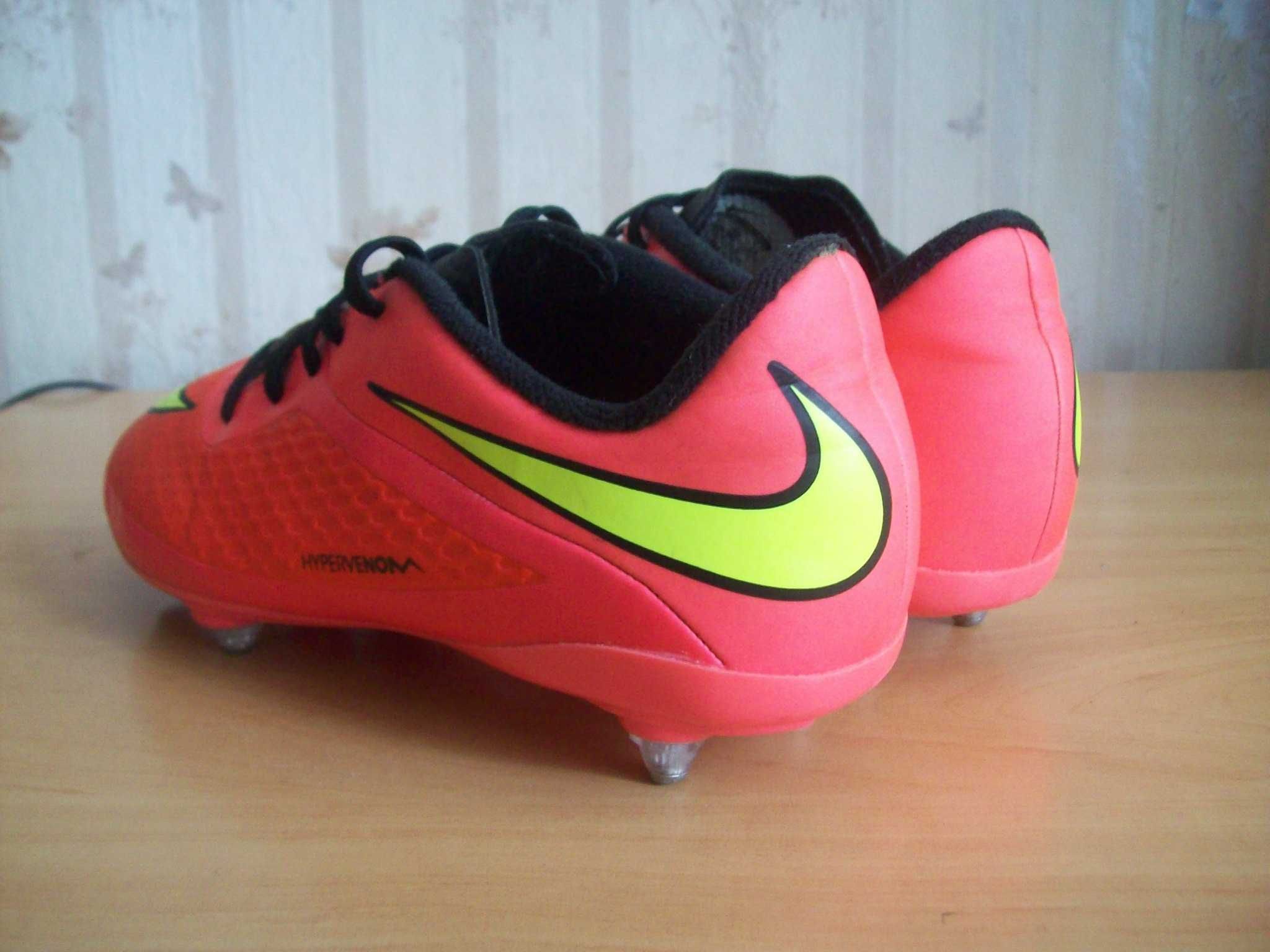 Korki wkręty NIKE HYPERVENOM roz.eu-38