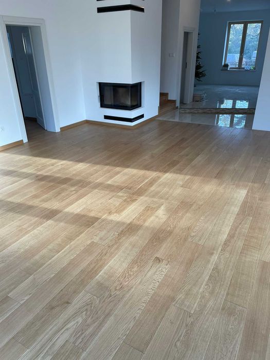 Deska podłogowa dębowa/jesionowa- lita/warstwowa