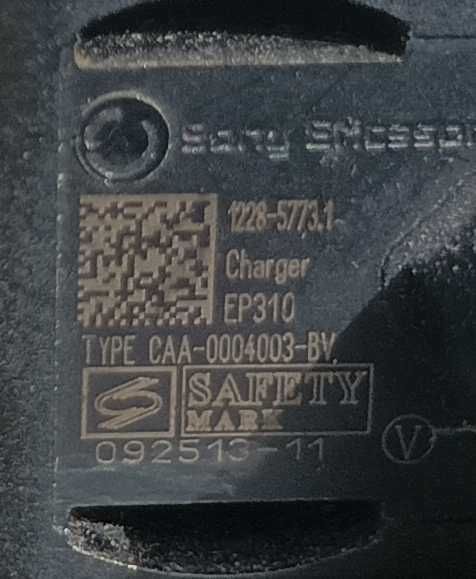 Зарядное Sony Ericsson mini USB 5V 550mA CAA-0004003-BV