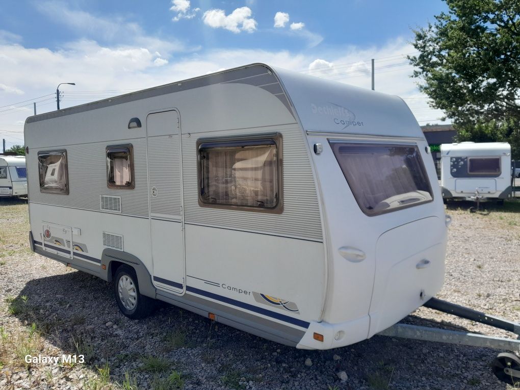 Przyczepa kempingowa Dethleffs rok 2002 DMC 1300 kg Stan bardzo dobry