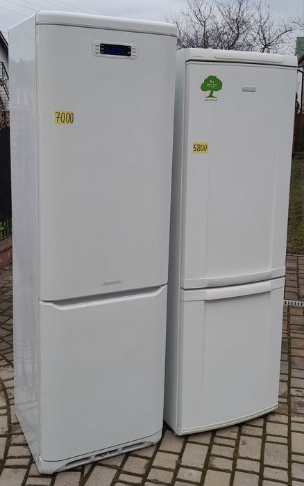 Холодильник ЕLectrolux 185см. Ariston 195см.
