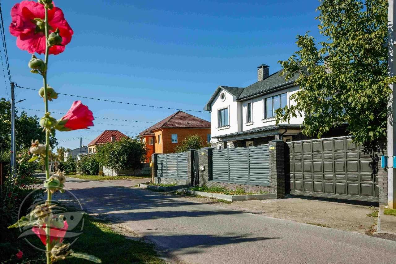 Сучасний будинок 300м2 у с. Гора Бориспільський район