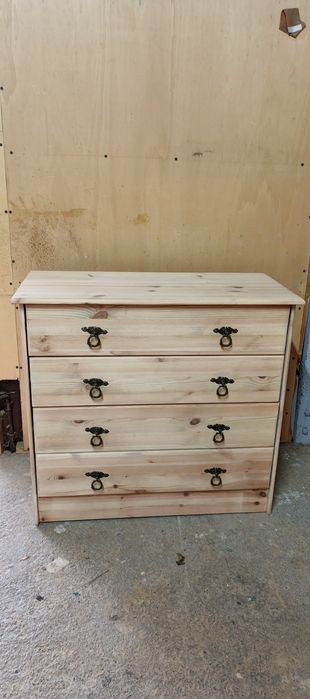 Mała stylowa komoda lite drewno sosnowe