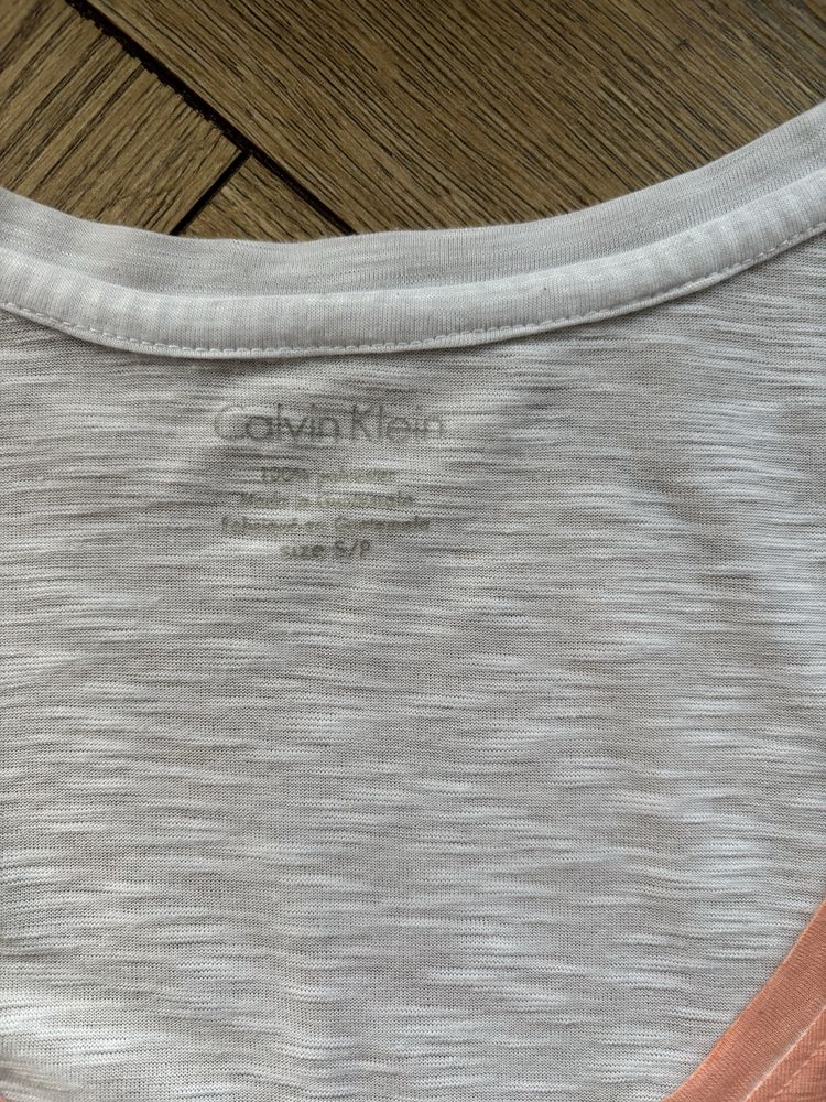 Koszulka na ramiączkach Calvin Klein na lato
