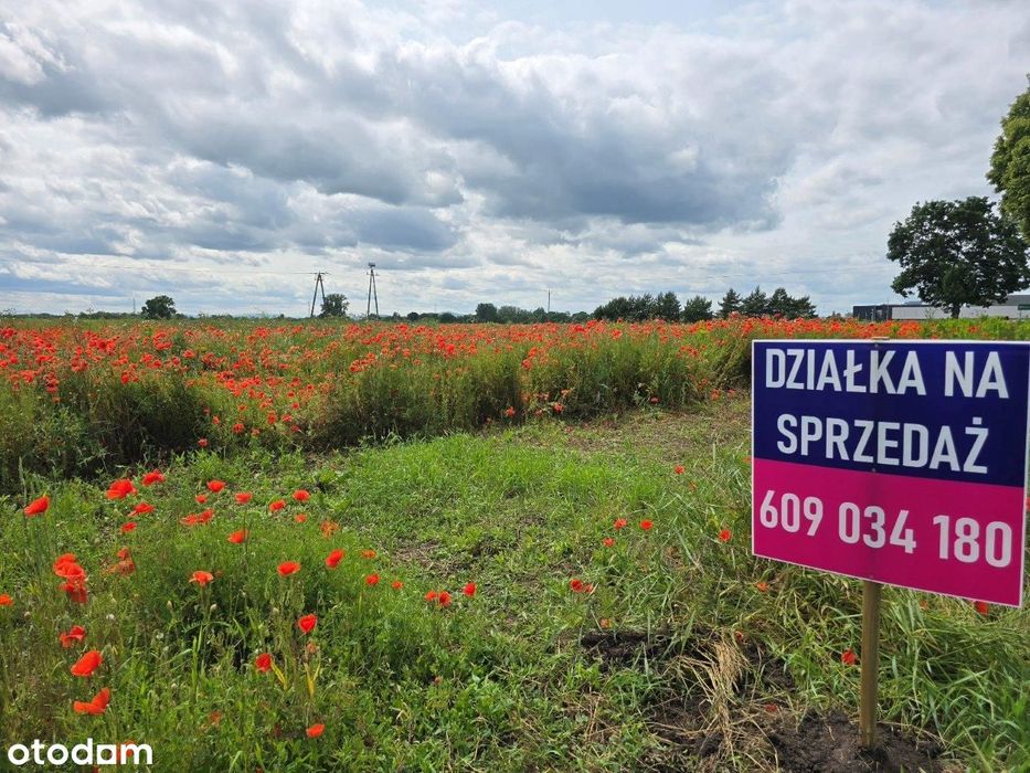 Działka budowlana 1200 m² z dostępem do mediów