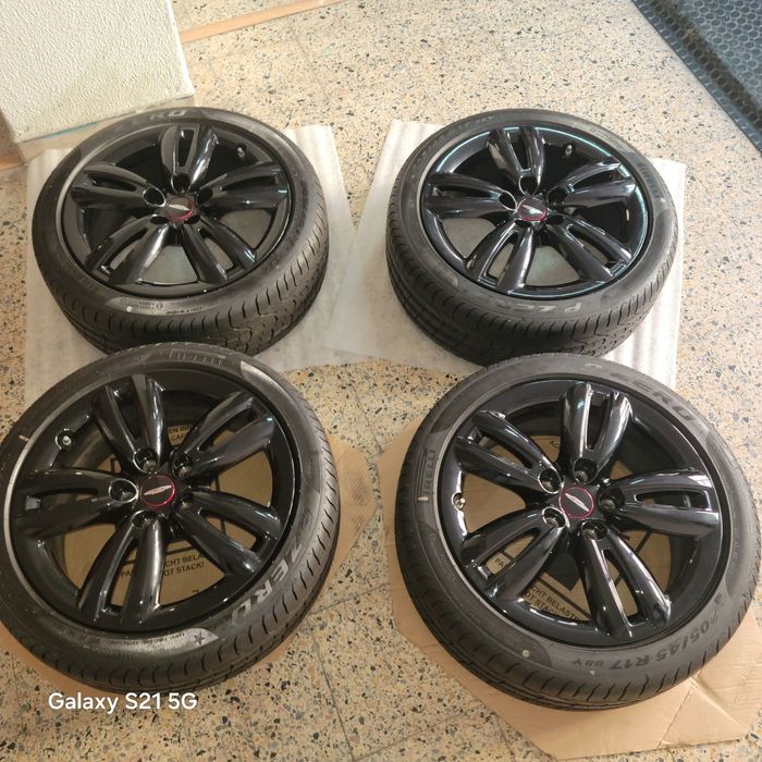 Jantes originais Mini john cooper works com pneus pirelli p zero