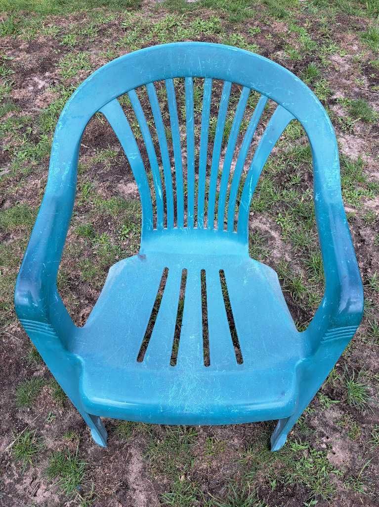 krzesła ogrodowe plastikowe używane 4 szt.