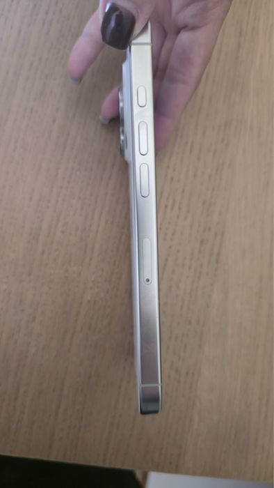 Iphone 16 pro + capas
