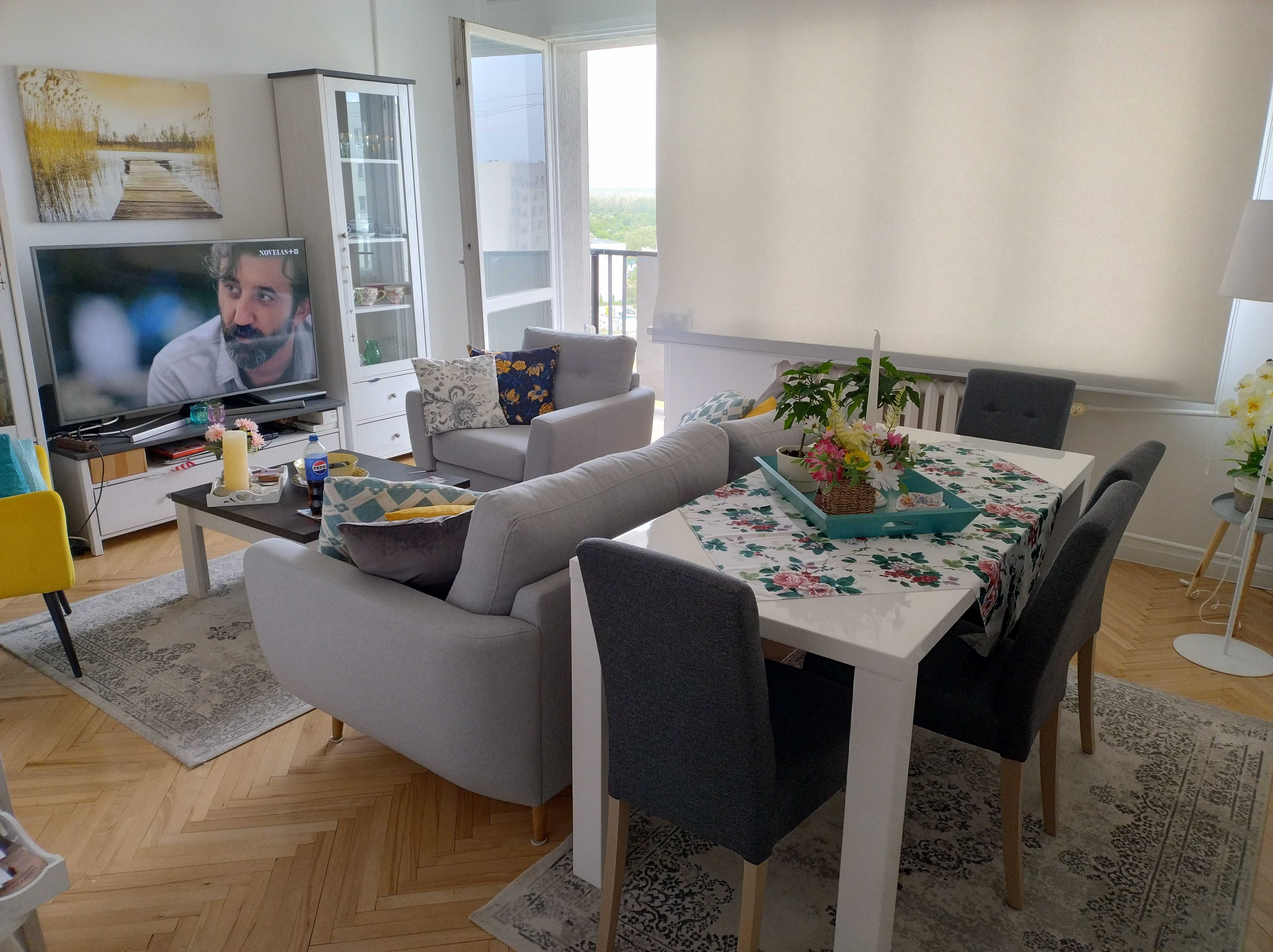 Sprzedam mieszkanie 69 m2, 10 piętro, 4 pokoje + loggia, os. Poręby