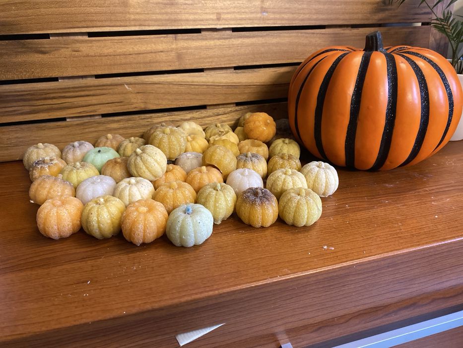 Mini świeczki Dynia # Haloween wys 3 cm ,srednica 3.5 cm