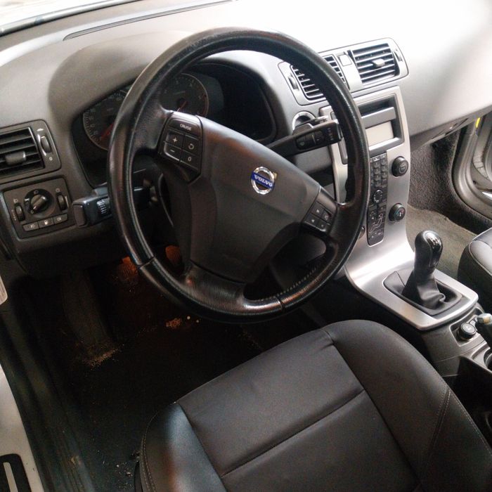 Vendo Volvo v50 ano 2005