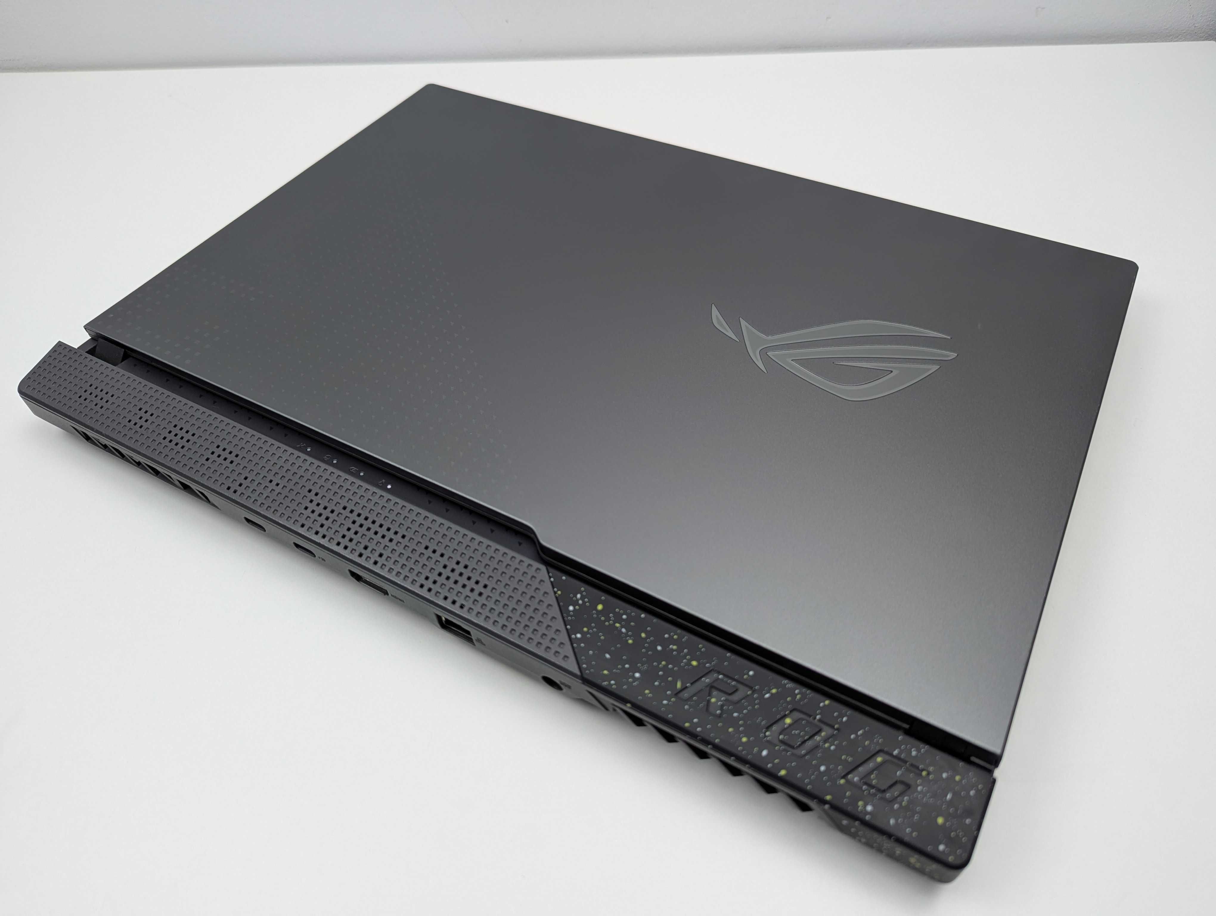 LAPTOP GAMINGOWY Asus ROG Strix RTX 3050 Ryzen 7 6800H 144hz