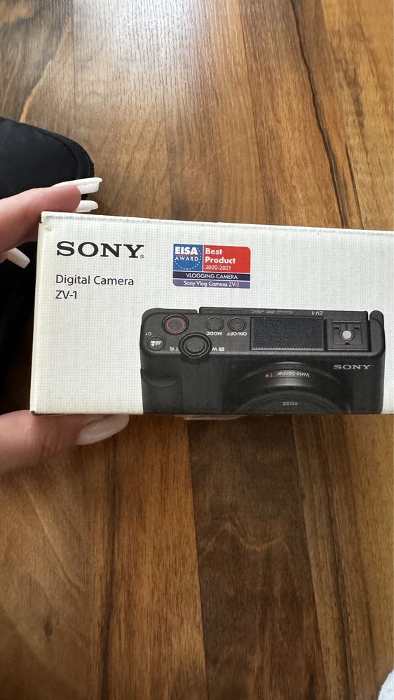 Видеокамера   Sony ZV-1