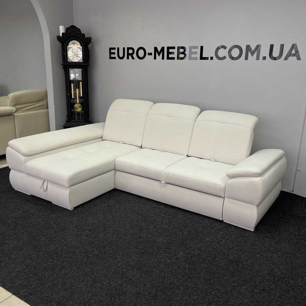 Новий кутовий диван в білому кольорі