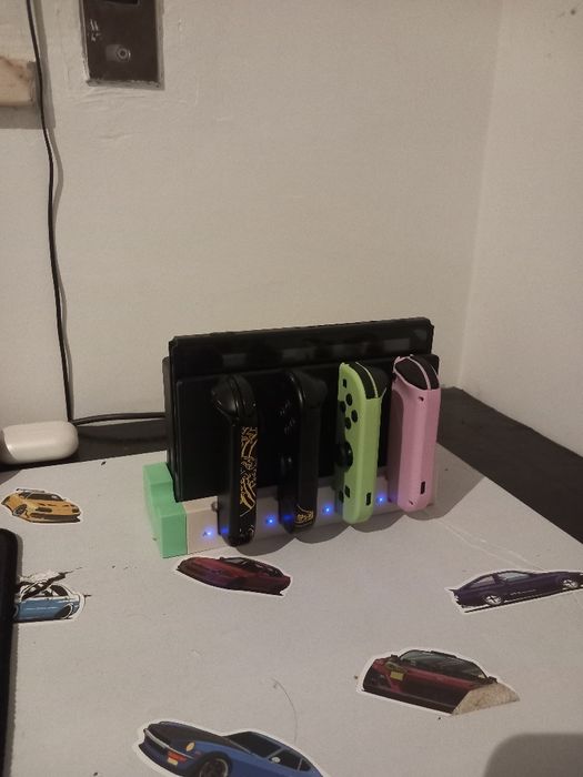 Nintendo Switch V1 com 4 joycons + SD 256Gb e FC 25 + Acessórios