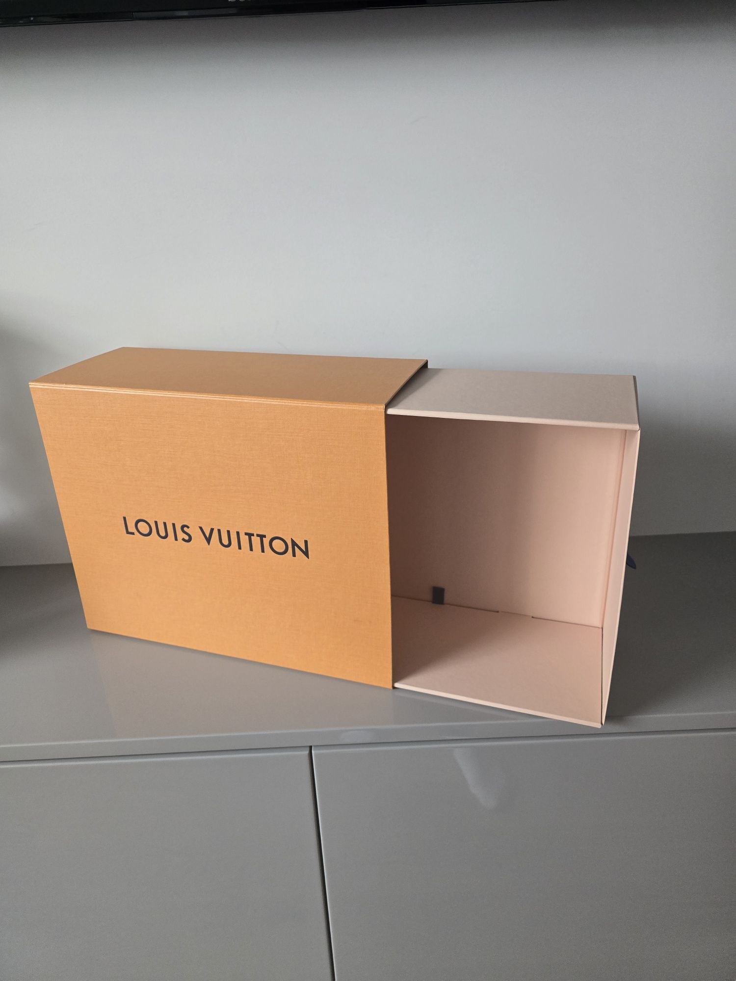 Pudełko opakowanie Louis Vuitton LV oryginalne duże