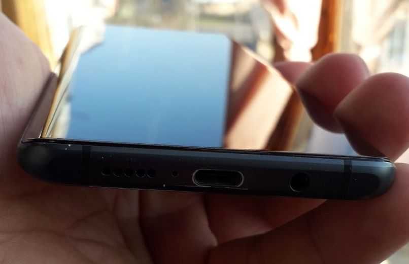 смартфон Xiaomi Mi Note 10  идеальное состояние