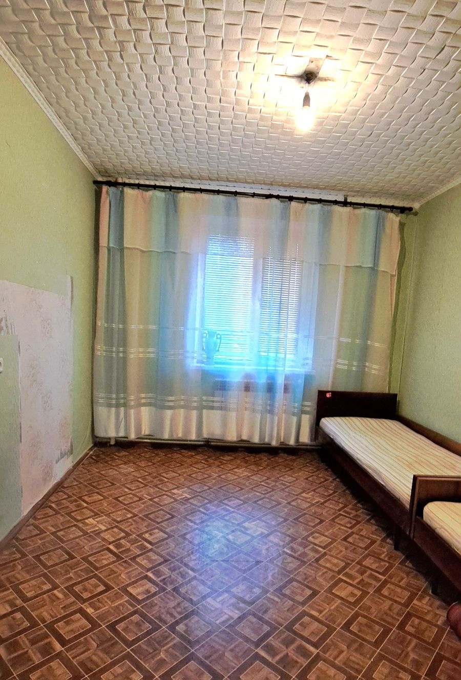 Продам 3х кімнатну з автономкою, Східний-2 по Незалежності України.