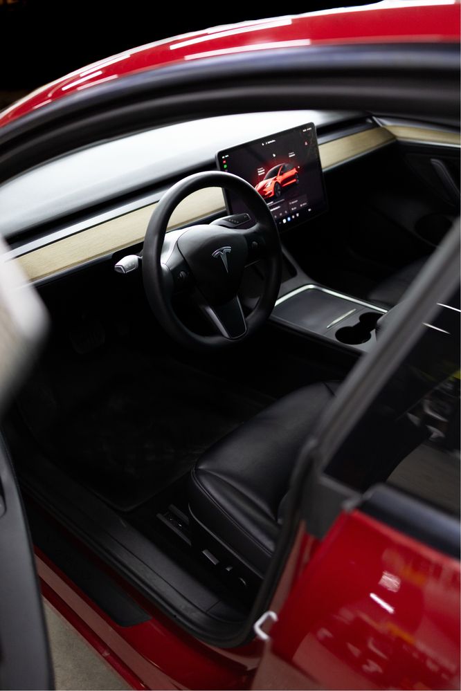 Оренда/прокат Tesla 2023 без застави