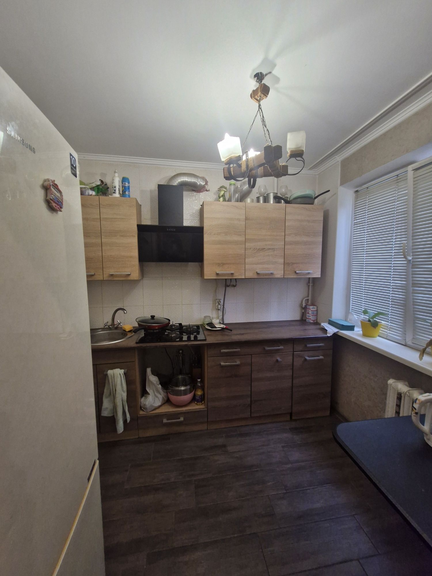 Продається трьохкімнатна квартира
