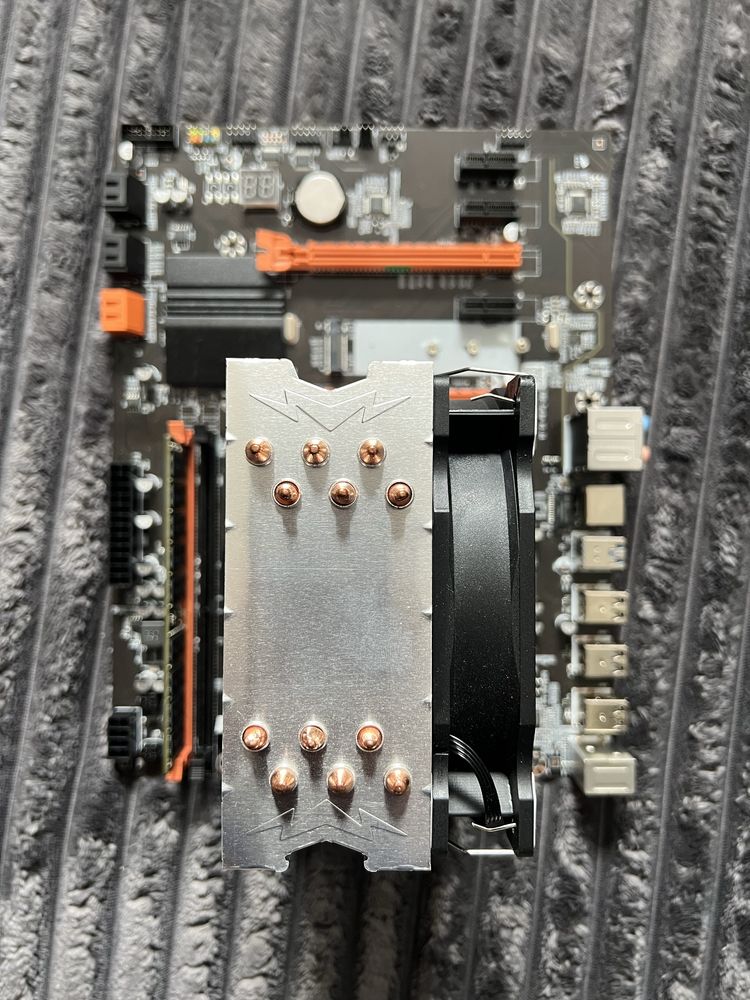 Xeon E5-2673 v4 32 озу плата