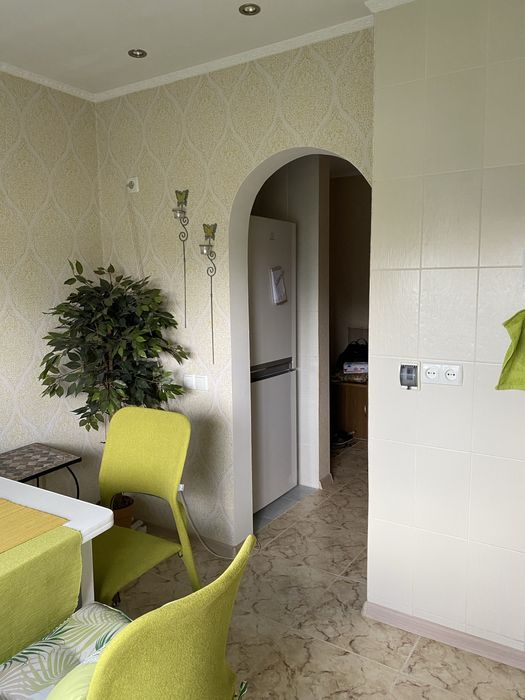 Двокімнатна квартира в центрі з ремонтом,меблями та технікою.